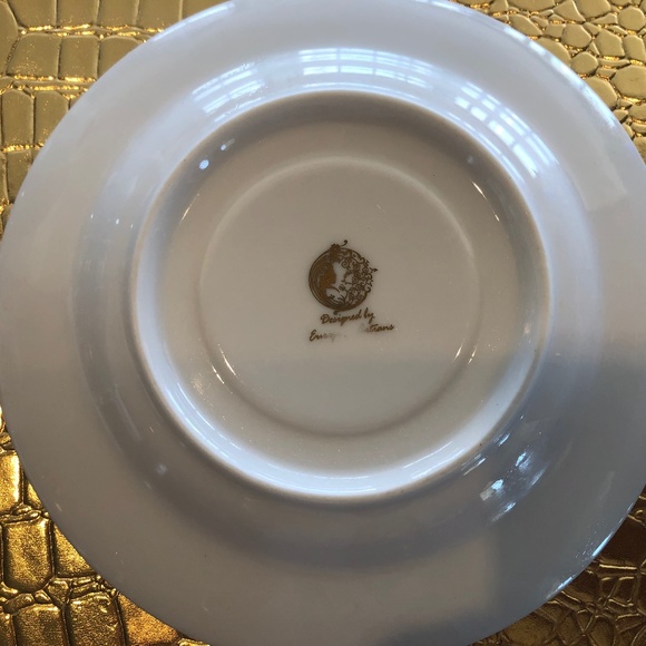 Two Versace Cups and Sauce with wings - Picture 10 of 11